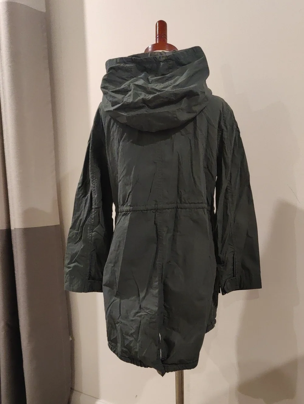 New!GAP Hooded Girls Lightweight Utilitycore Windbreaker Jacket in Olive Green